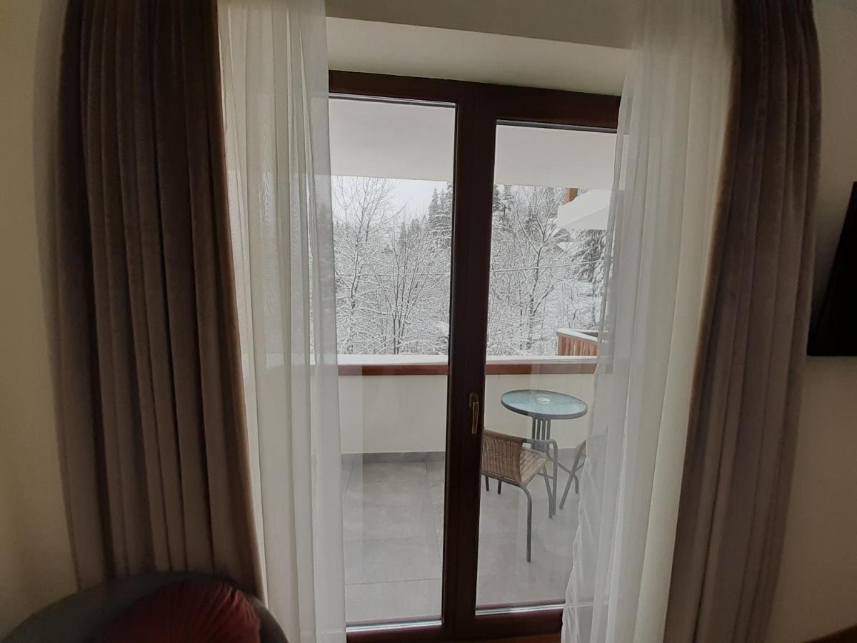 Lanobila Hotel Sinaia Buitenkant foto