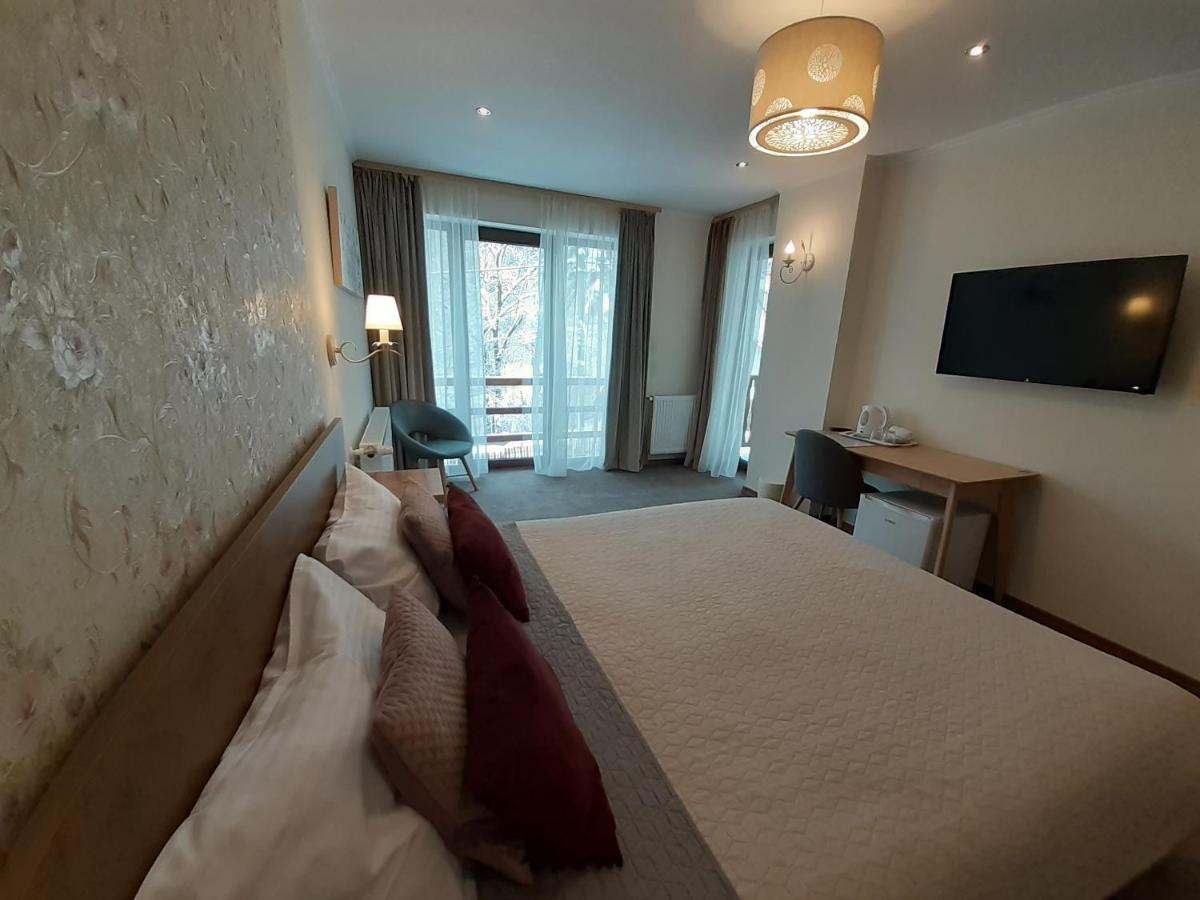 Lanobila Hotel Sinaia Buitenkant foto