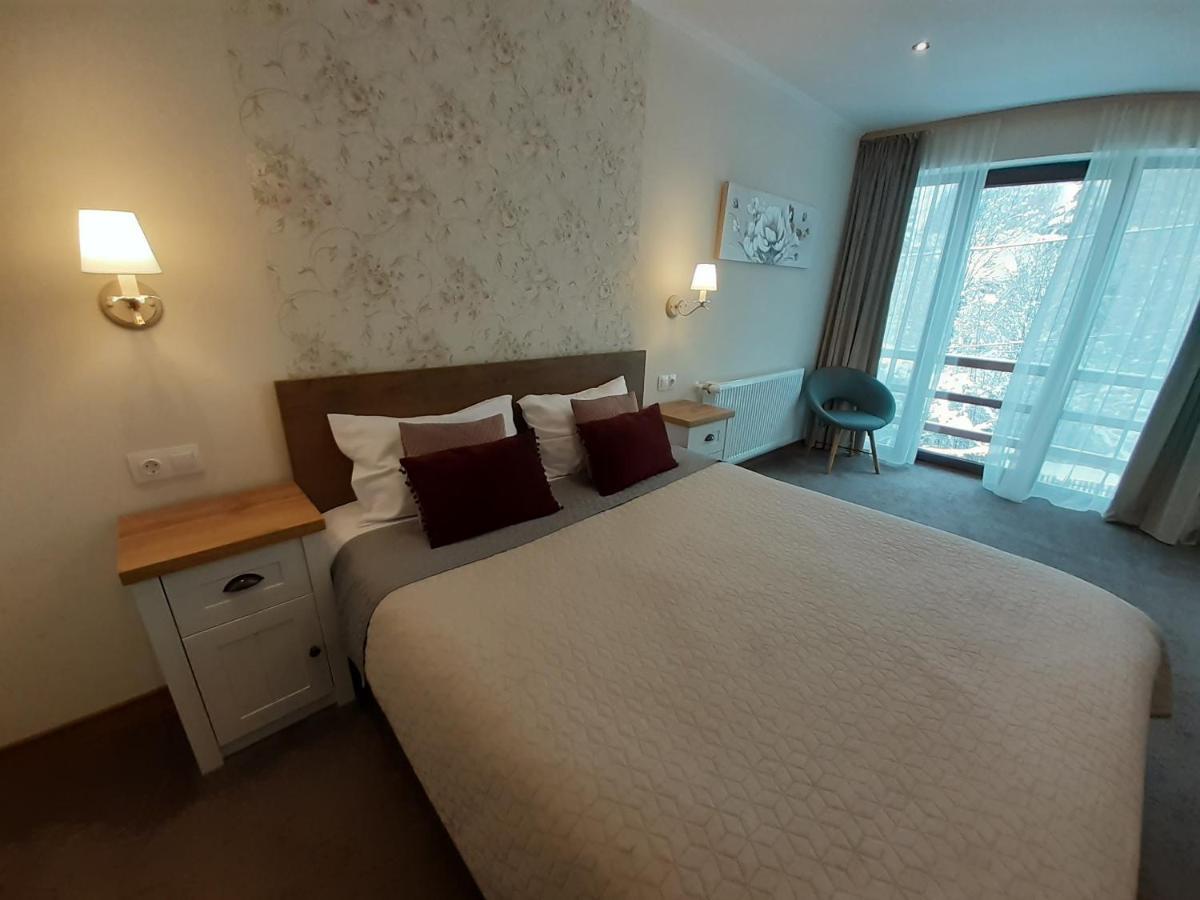 Lanobila Hotel Sinaia Buitenkant foto
