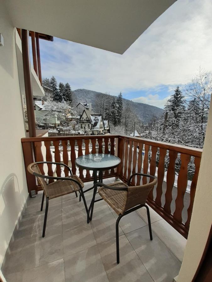 Lanobila Hotel Sinaia Buitenkant foto