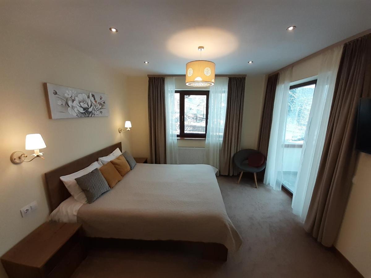 Lanobila Hotel Sinaia Buitenkant foto
