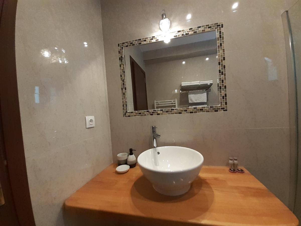 Lanobila Hotel Sinaia Buitenkant foto