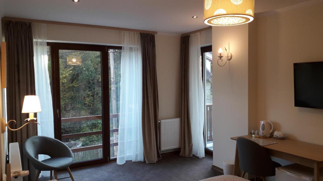 Lanobila Hotel Sinaia Buitenkant foto